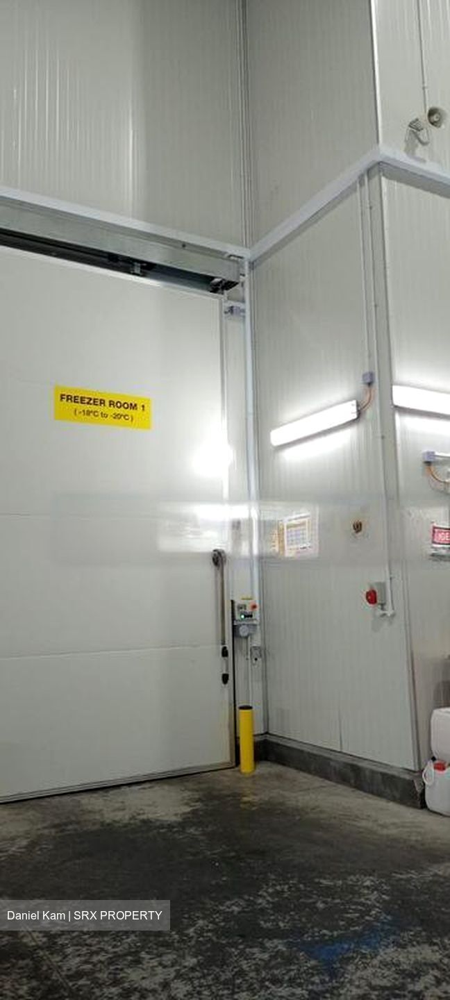 Tuas Avenue 1 (D22), Factory #575444531